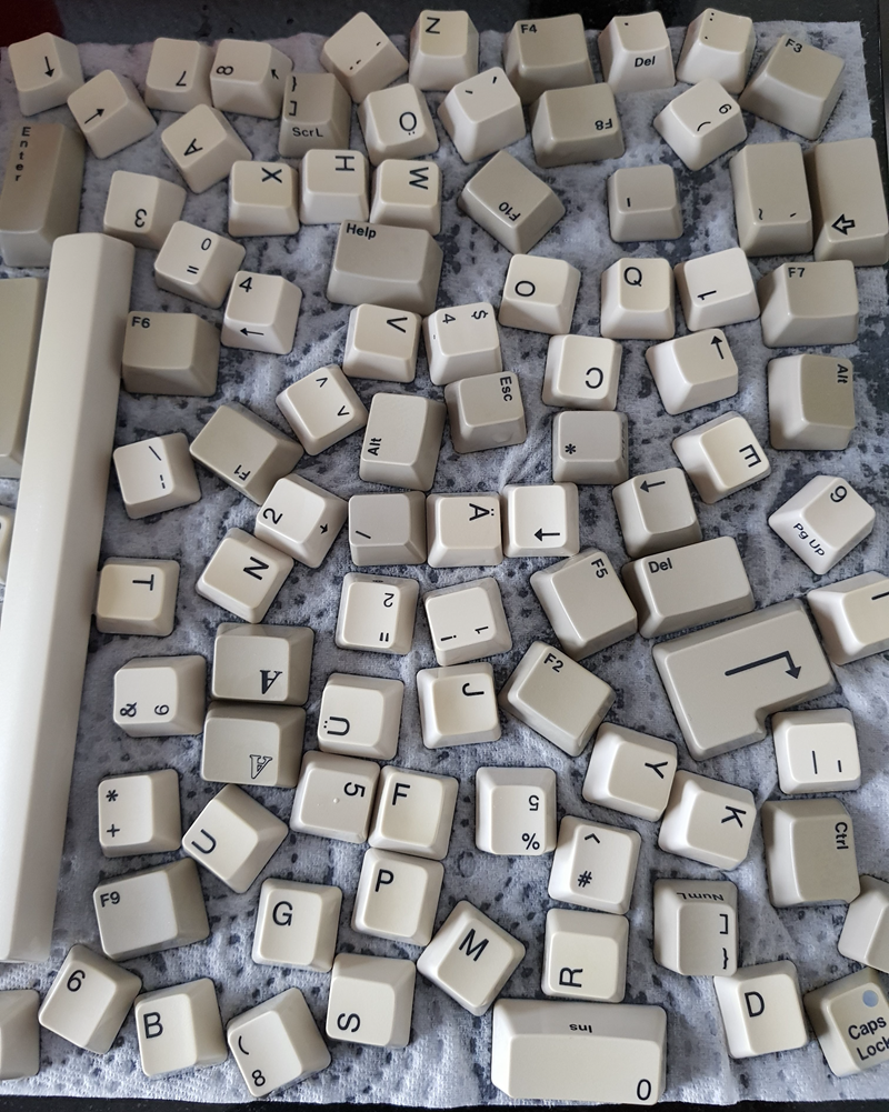 Amiga 500 Tastenkappen unsortiert
